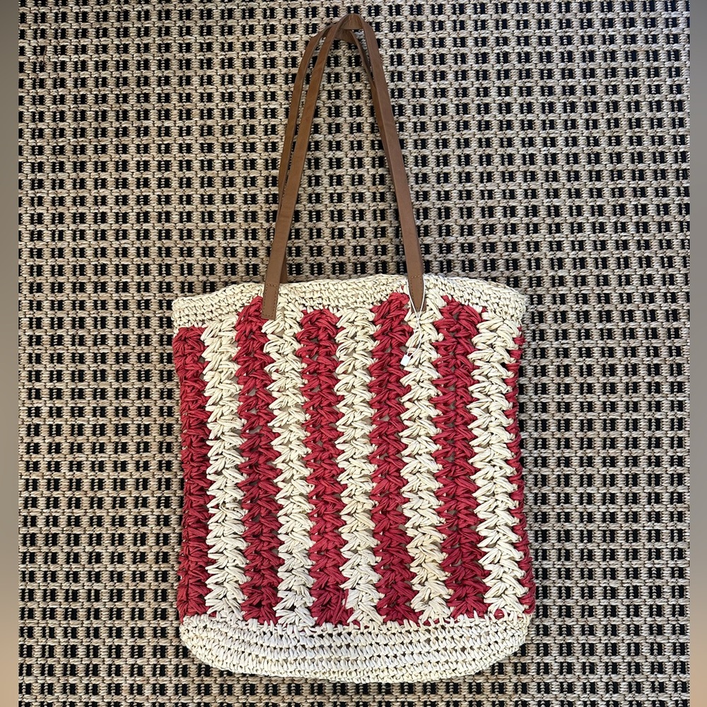 Straw tote